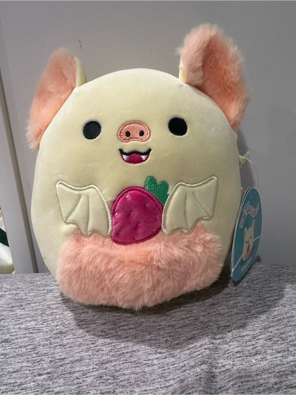 Strawberry fruit bat squishmallows NWT 8”